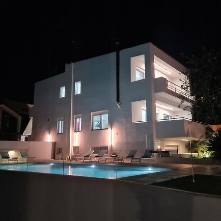 Andreas Villa Като-Даратсо Экстерьер фото